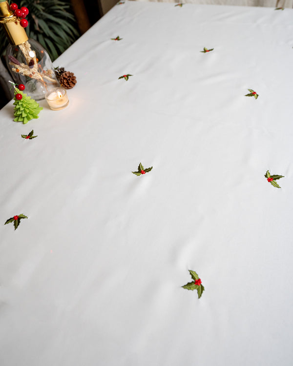 Winterberry tablecloth