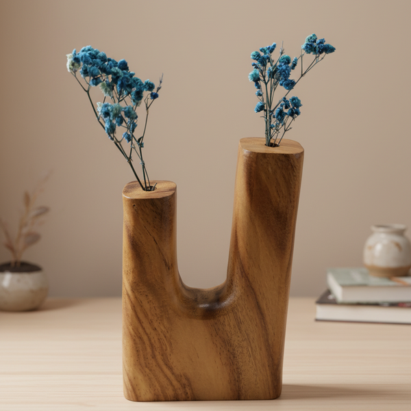 مزهرية خشبية ذات شكل فريد لديكور منزلي مريح