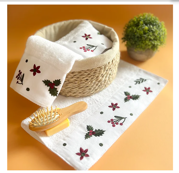 Winter Leaves Guest Towel